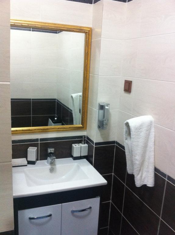 Green Land Hotel Aktobe Room photo