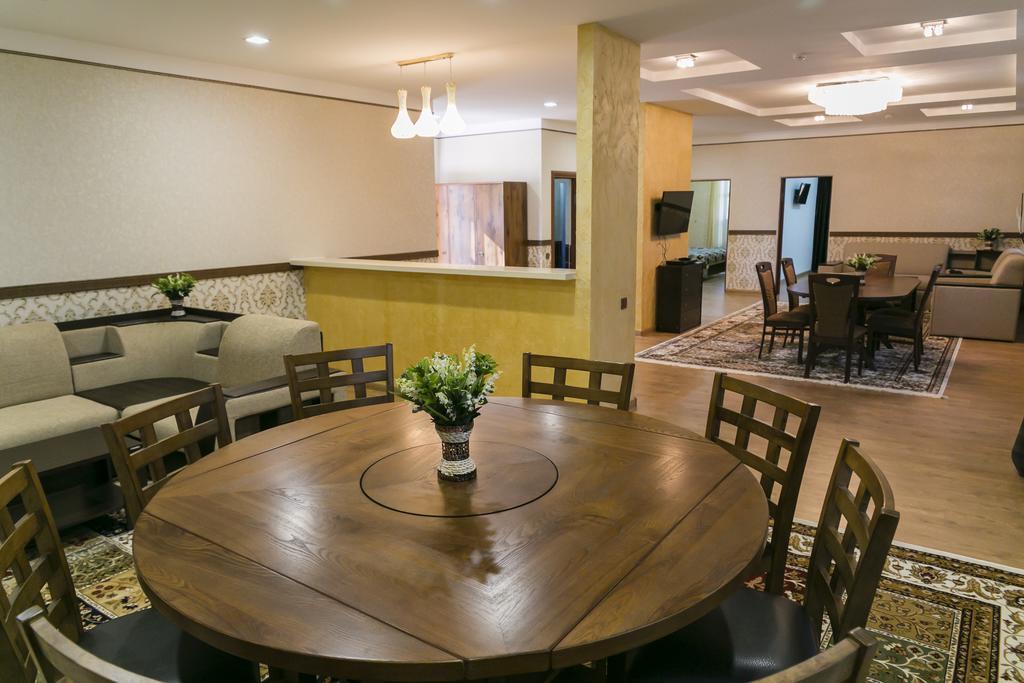 Green Land Hotel Aktobe Exterior photo